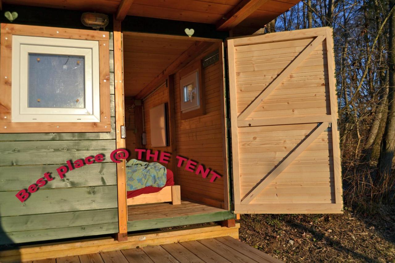 The Tent - Youth Only - Buchung Leider Nur Bis 30 Jahre Moeglich! Albergue Múnich Exterior foto